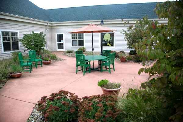 Riverview Pointe Care Center in Olmsted Falls, OH