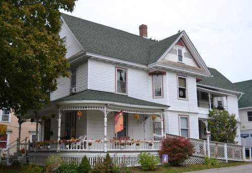 Burr Adult Residential Care Home in Brewer, ME